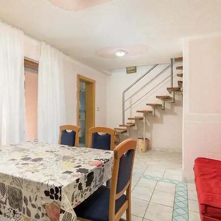 Apartment Fuer 5 Personen Ca 45 Qm In Fazana-surida, Istrien Istrische Riviera